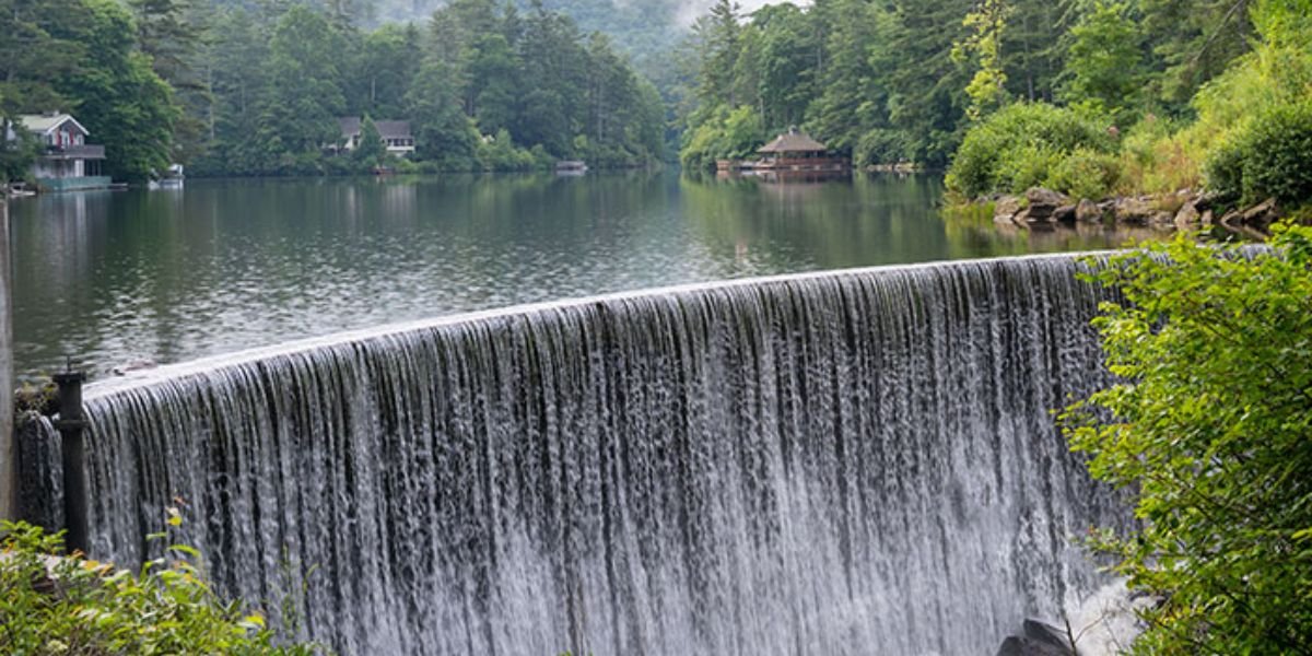 The Most Peaceful Picnic Spot in Asheville You Haven’t Tried Yet